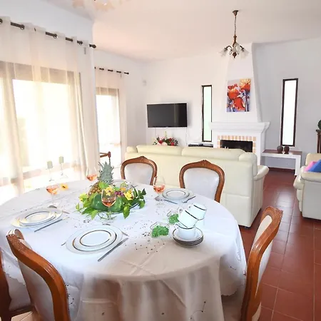 Villa Luisa Guia (Faro)