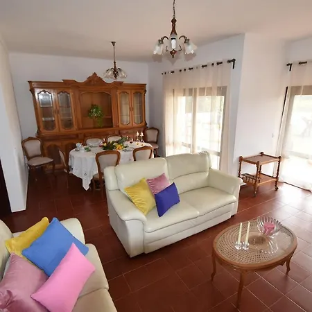 Luisa Vila